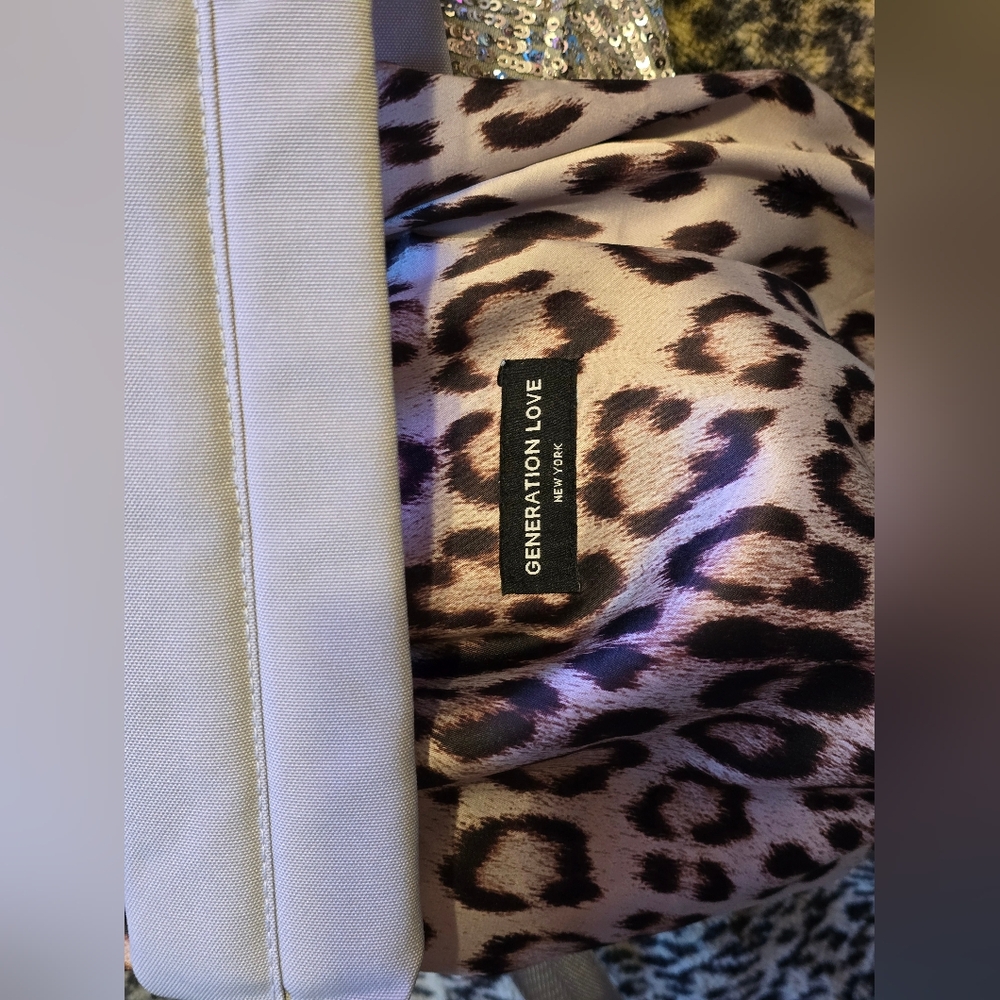 NWOT GENERATION LOVE Eden Sequin Backpack in Silver - Picture 4 of 5